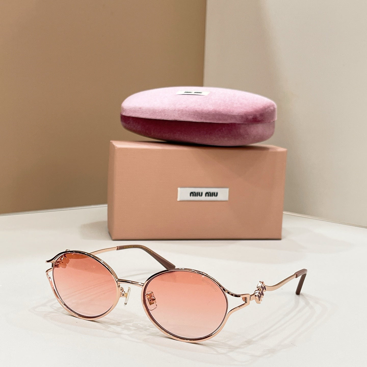 MiuMiu Sunglasses-Smu73w