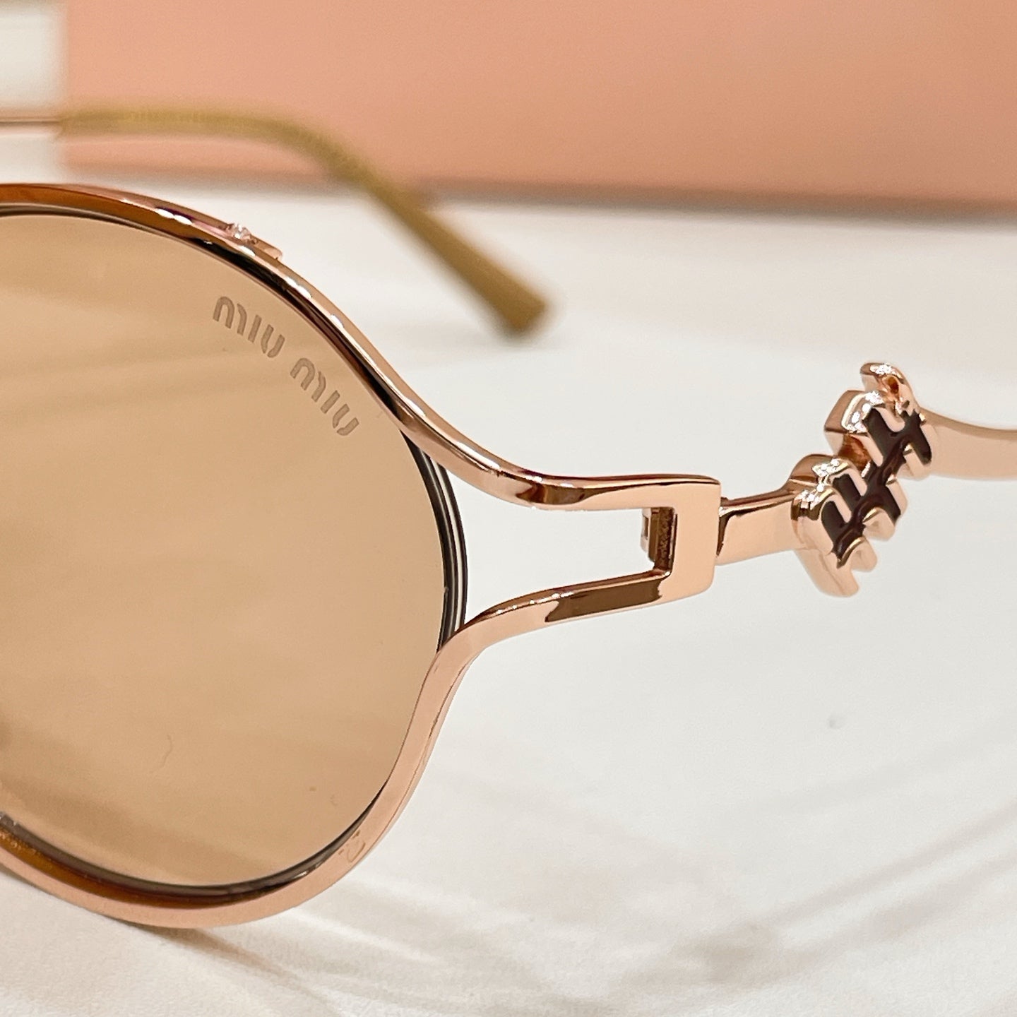 MiuMiu Sunglasses-Smu73w
