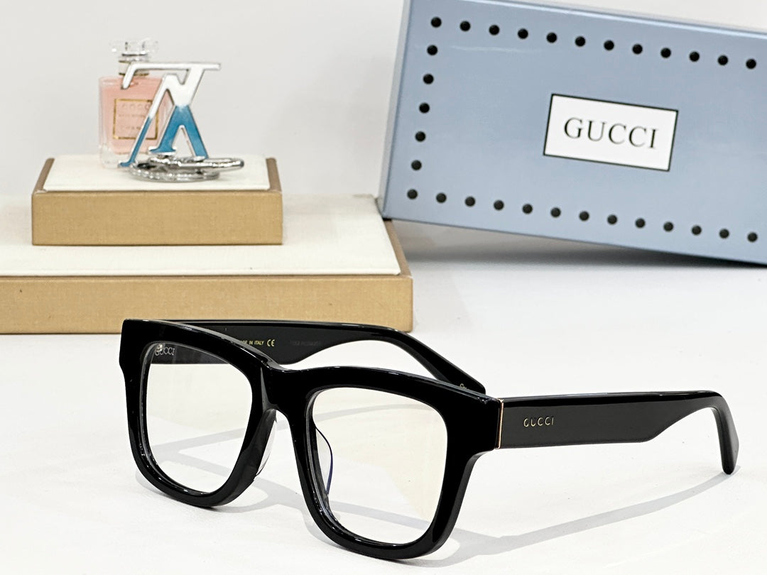 GUCCI Sunglasses-GG1135S