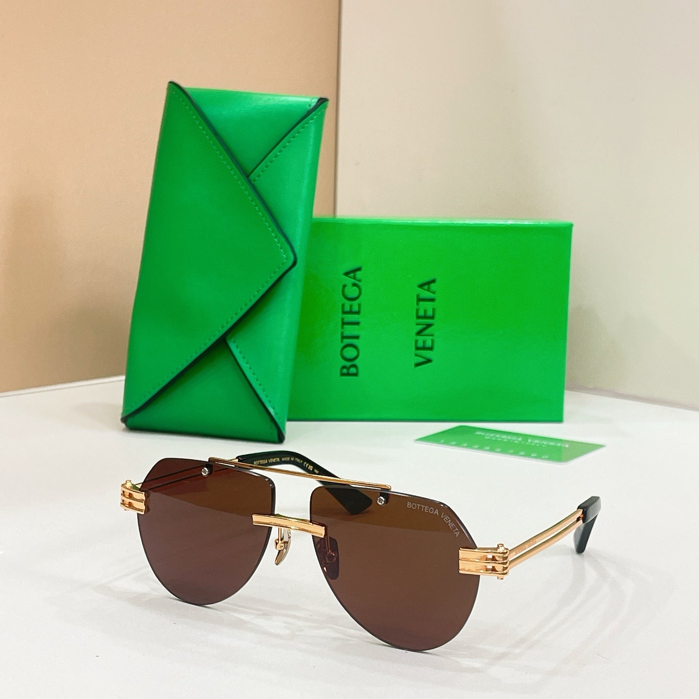 BOTTEGA VENETA Sunglasses-BV1342S