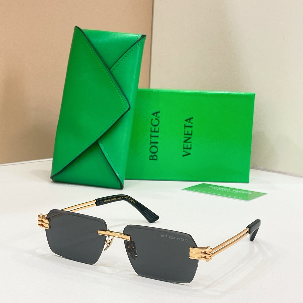 BOTTEGA VENETA Sunglasses-BV2347S