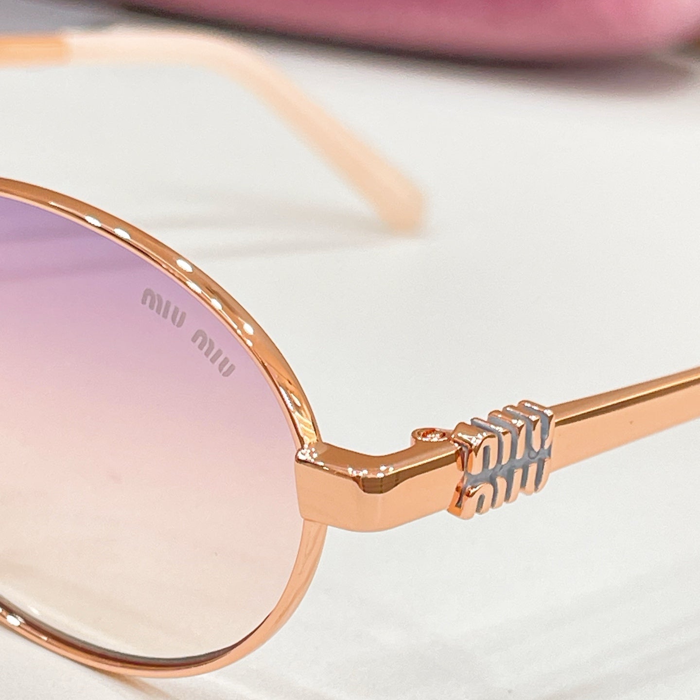 MiuMiu Sunglasses-MU 2138