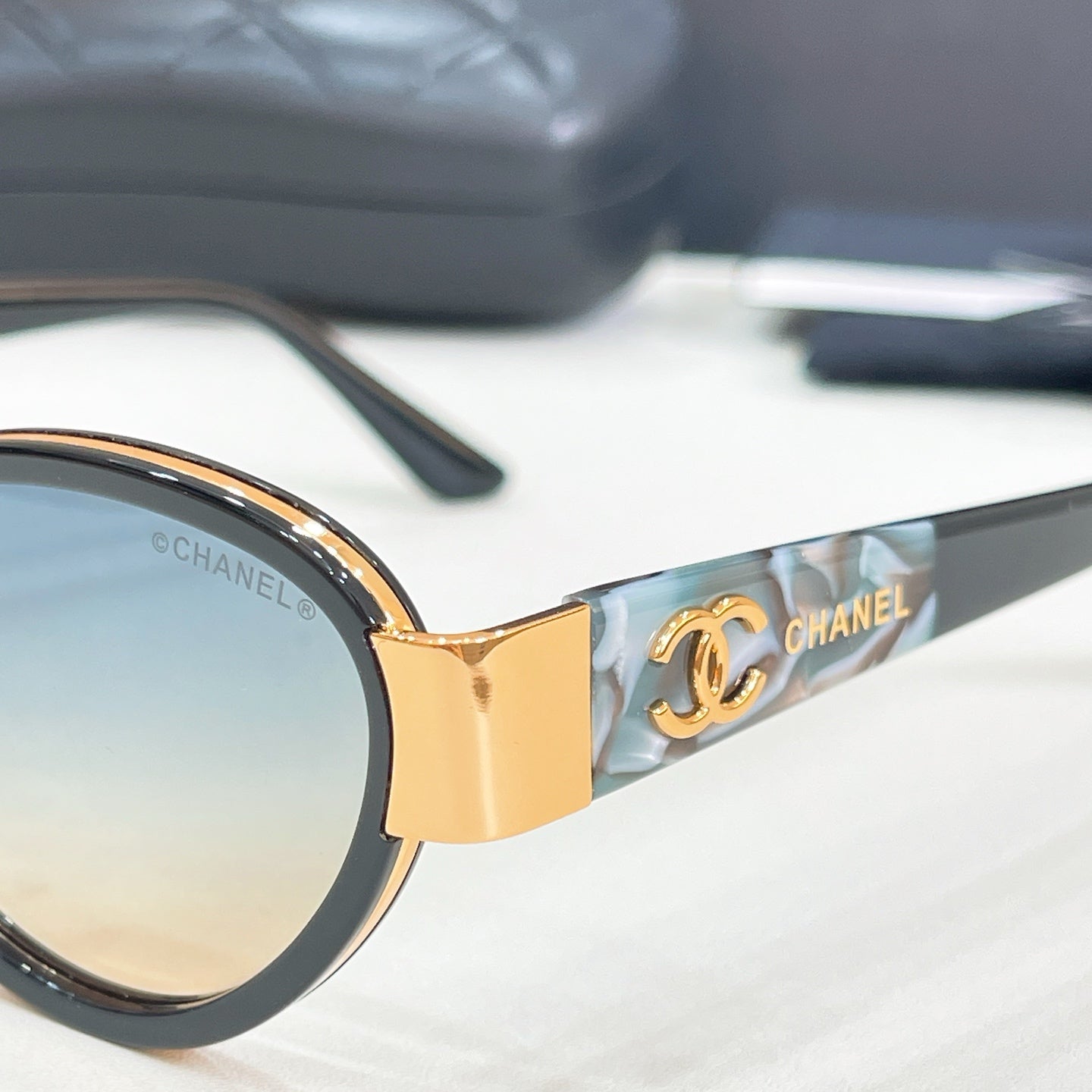 CHANEL Sunglasses-A72090