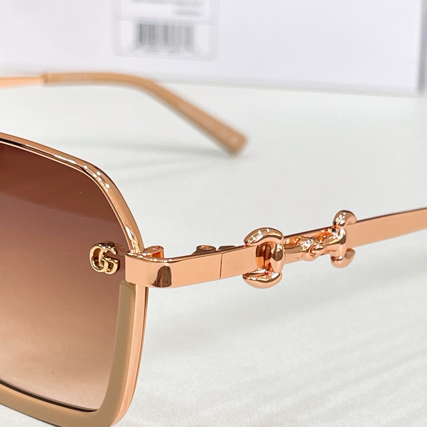 GUCCI Sunglasses-GG2039SK