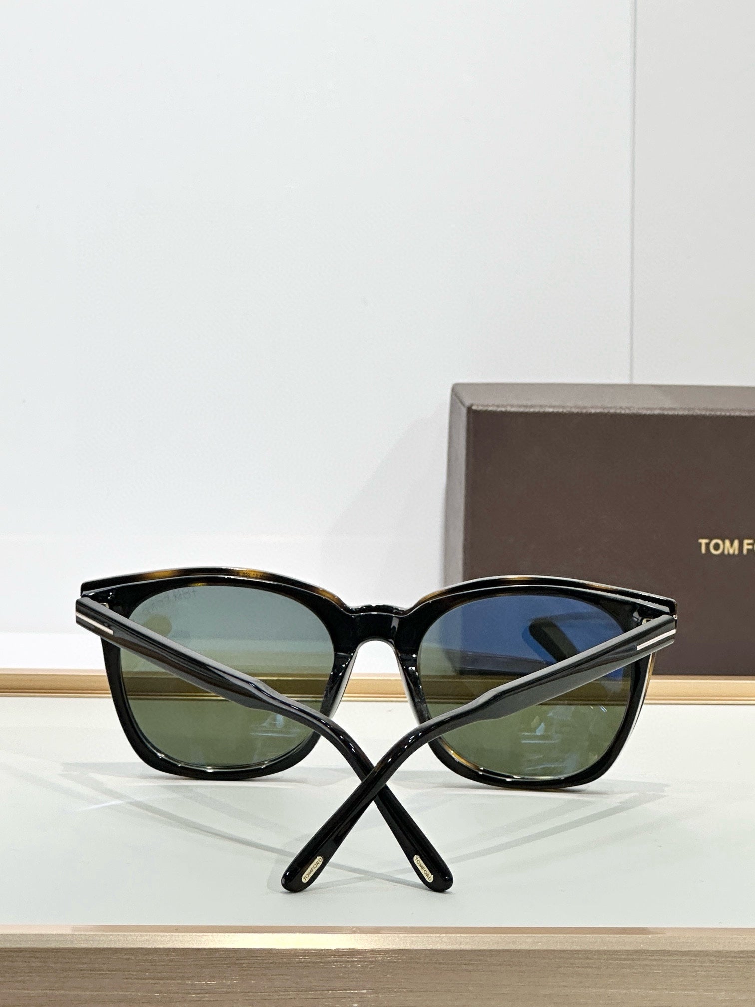 TOM FORD Sunglasses-TF6052-D-B