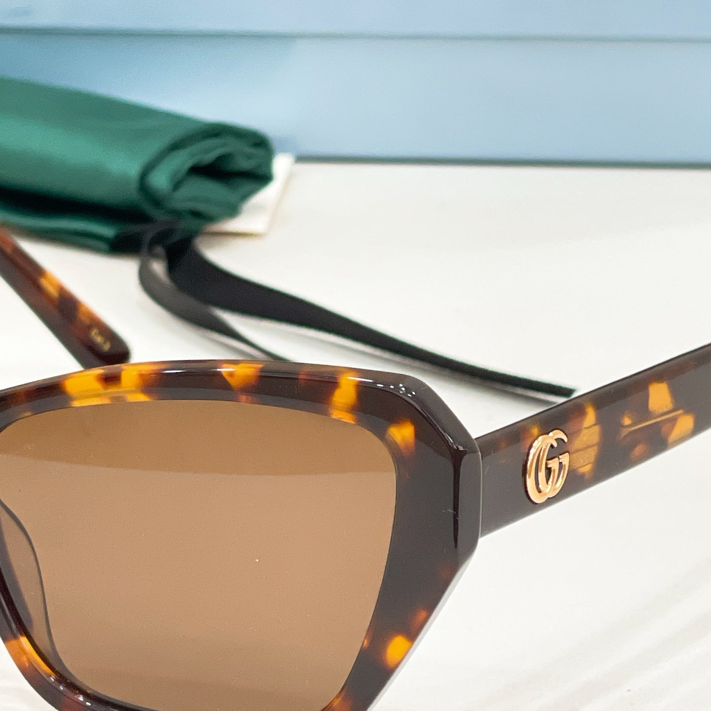 GUCCI Sunglasses-GG1486S