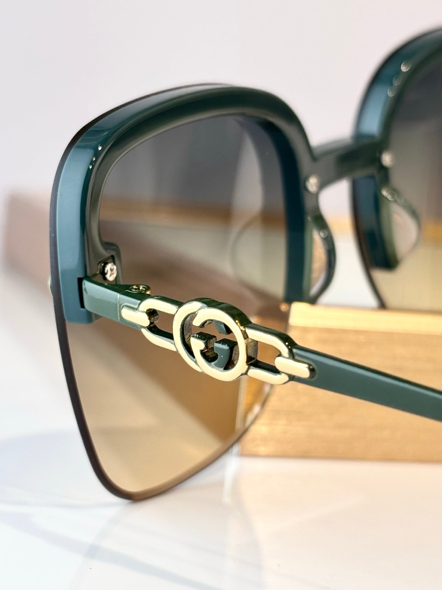 GUCCI Sunglasses-GG1404