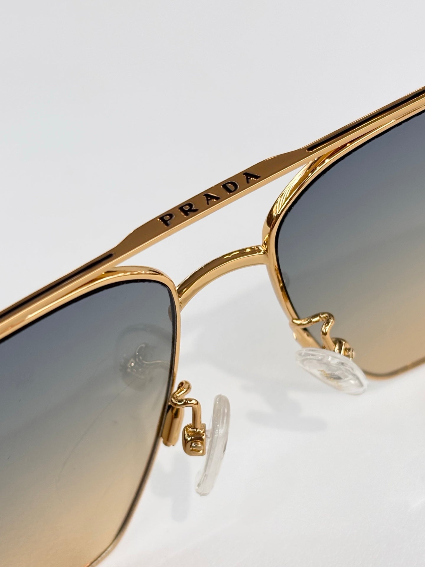 PRADA Sunglasses-PR 182