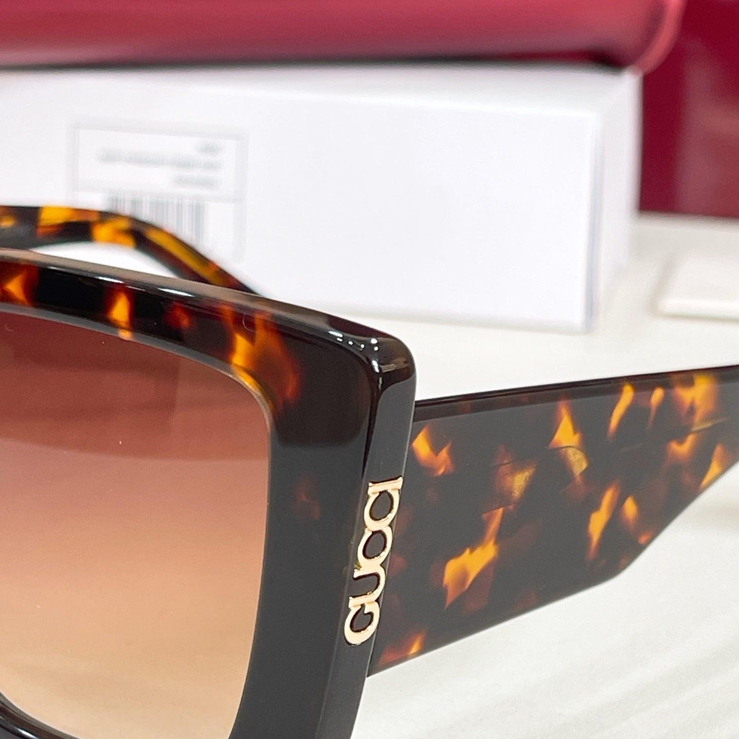 GUCCI Sunglasses-GG2039S