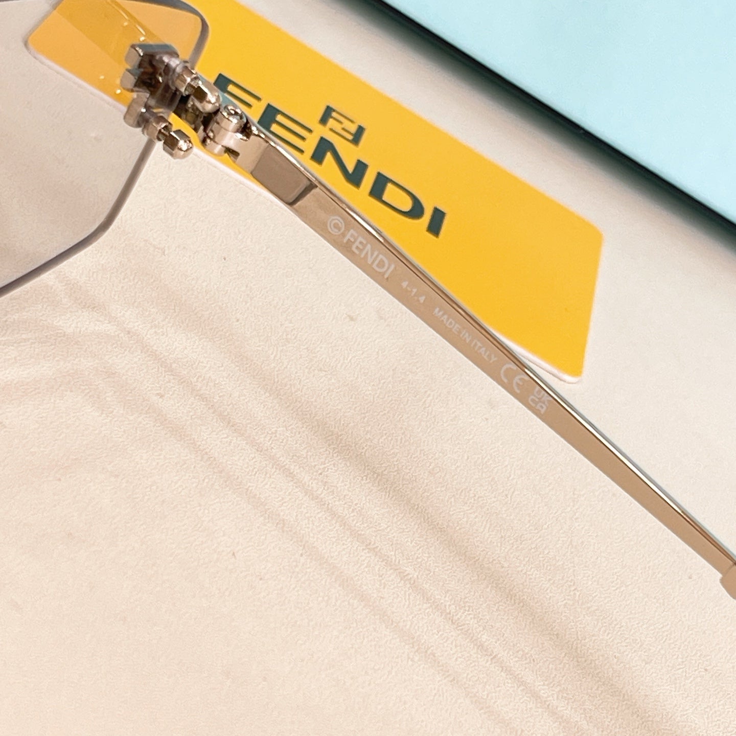 FENDI Sunglasses-FE5116US