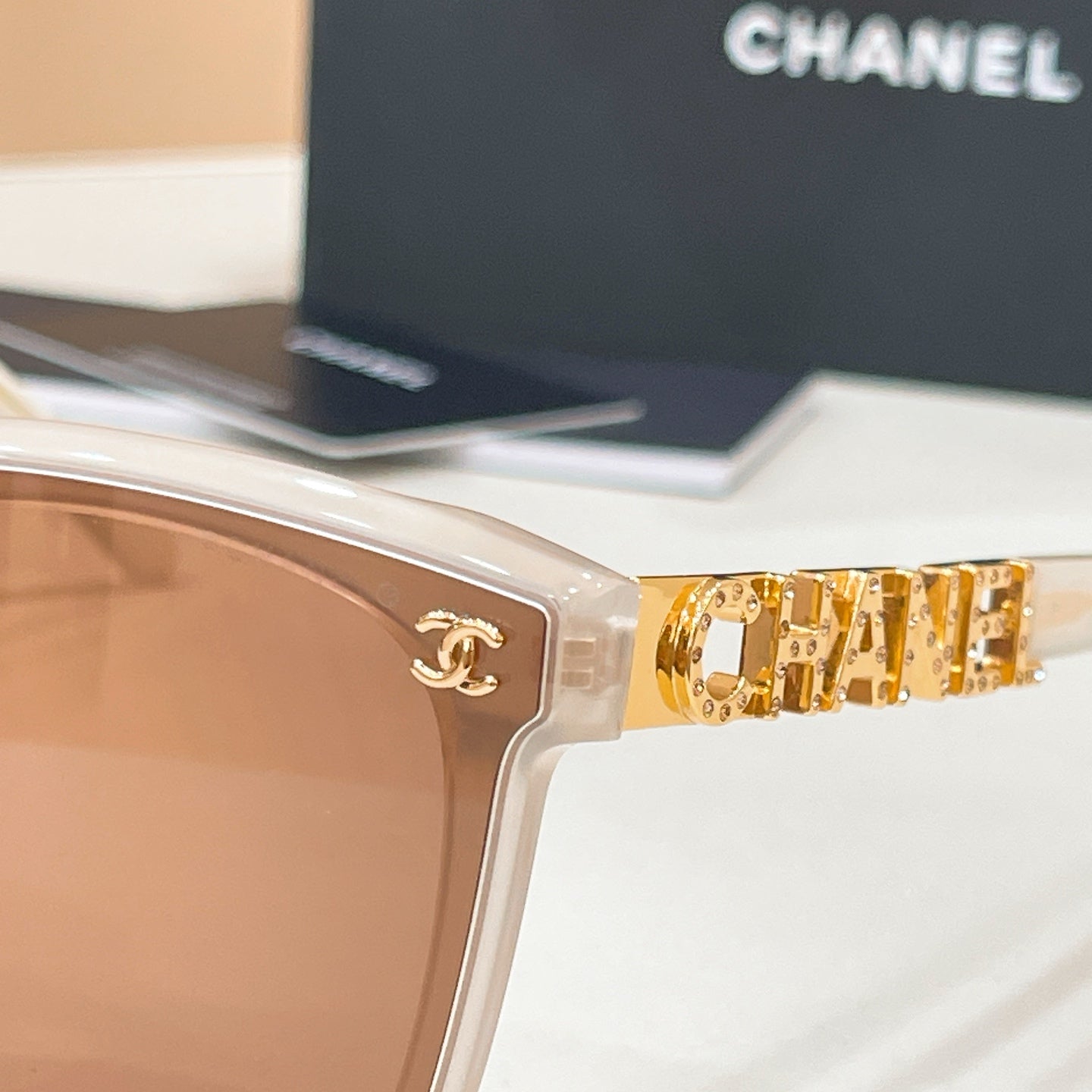 CHANEL Sunglasses CH9815