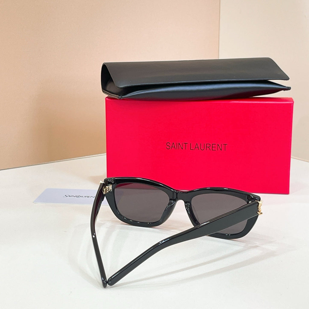 SAINT LAURENT Sunglasses SL M153