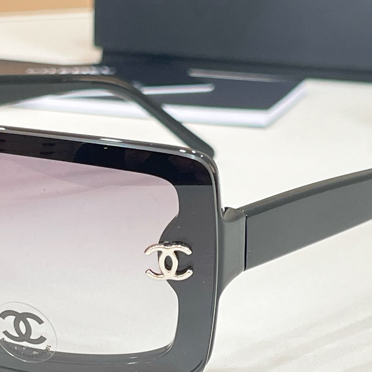 CHANEL Sunglasses CH5507
