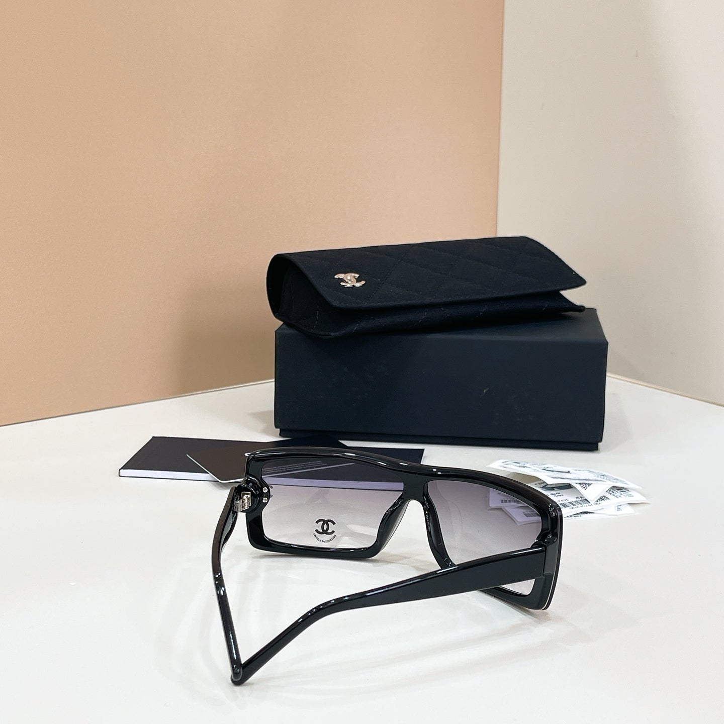 CHANEL Sunglasses CH5507