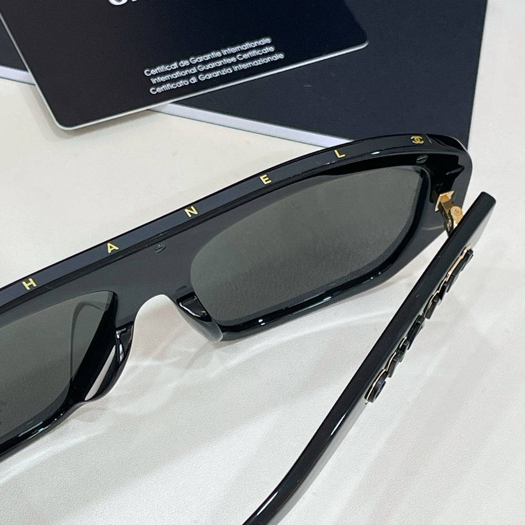 CHANEL Sunglasses 5556
