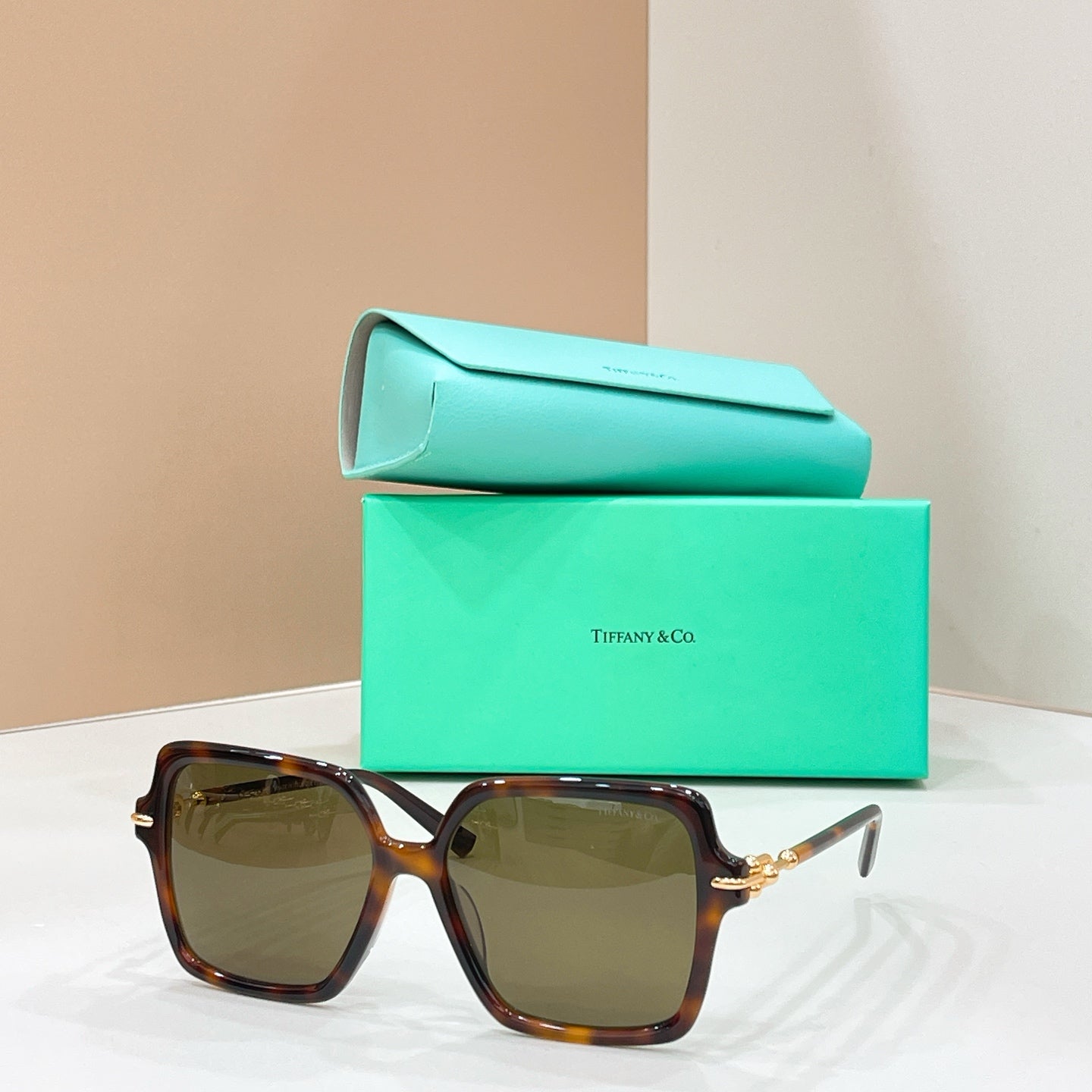 TIFFANY & CO. Sunglasses TF4260U