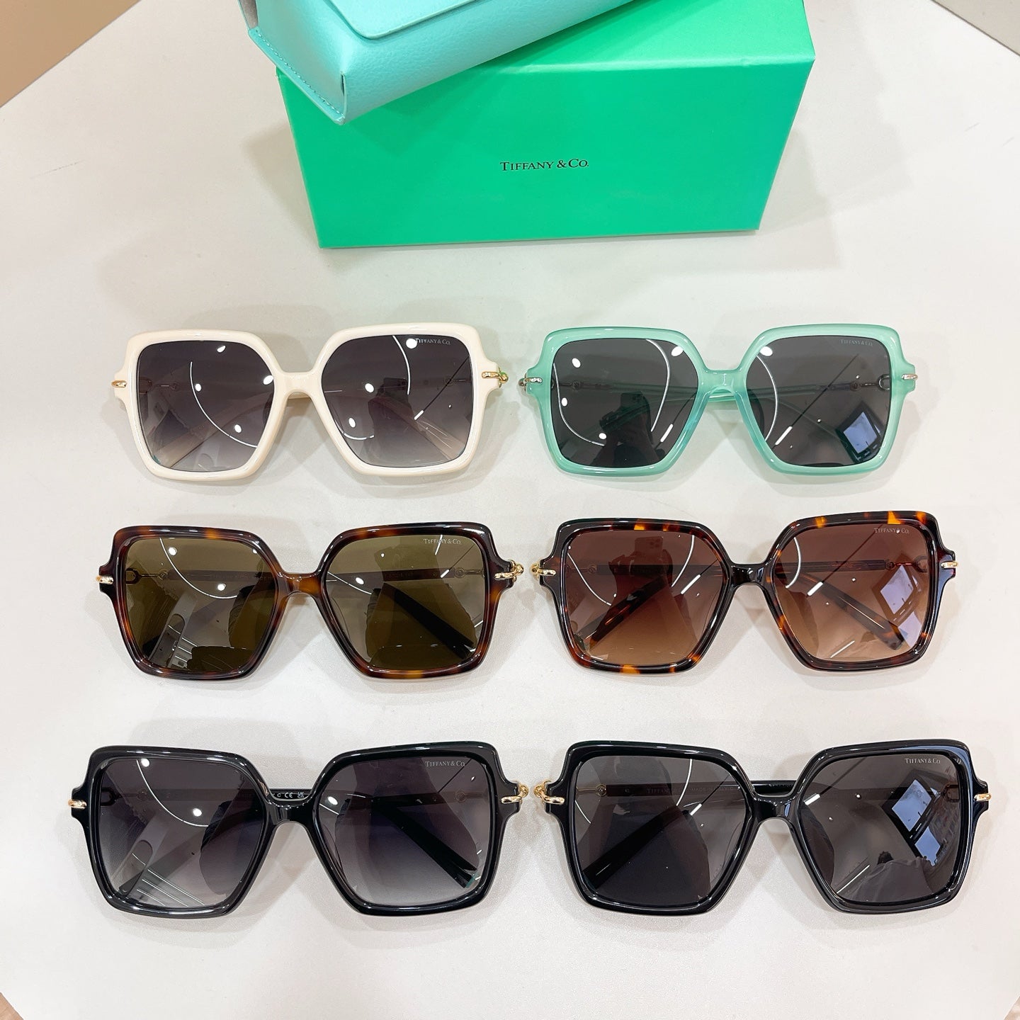 TIFFANY & CO. Sunglasses TF4260U