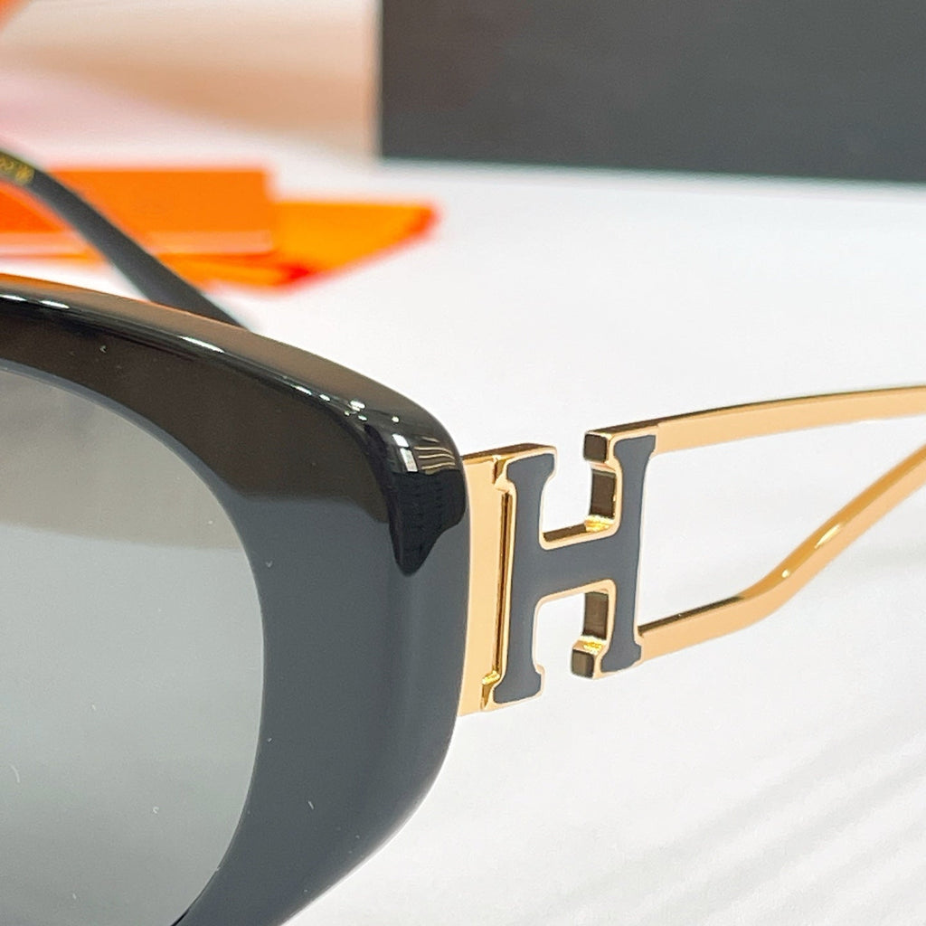 HERMÈS Sunglasses H8125S