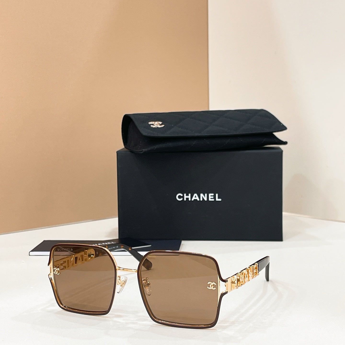 CHANEL Sunglasses CH9820