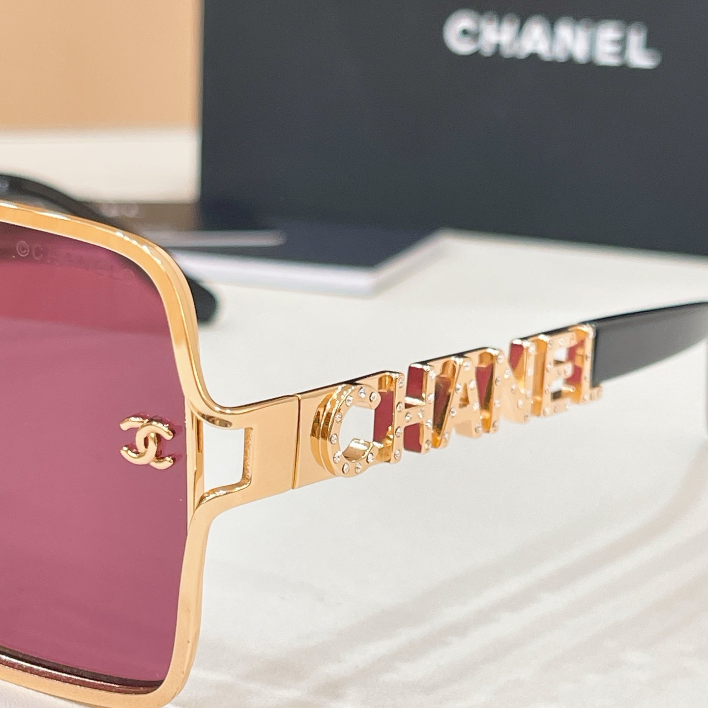 CHANEL Sunglasses CH9820